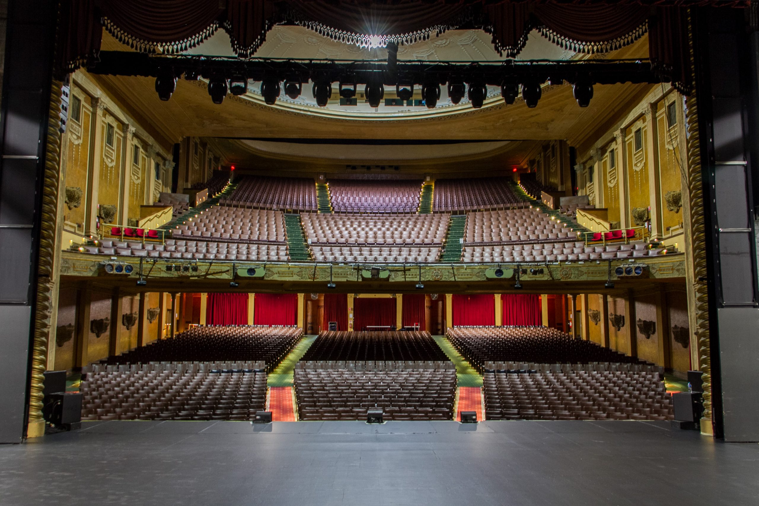 Palais Theatre Phase 2 Lightmoves