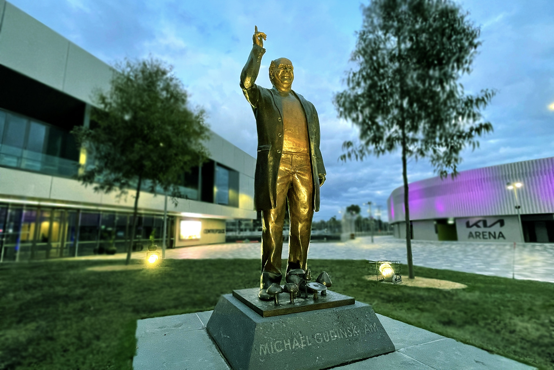 Gudisnki Statue Lit Up Rod Laver Arena